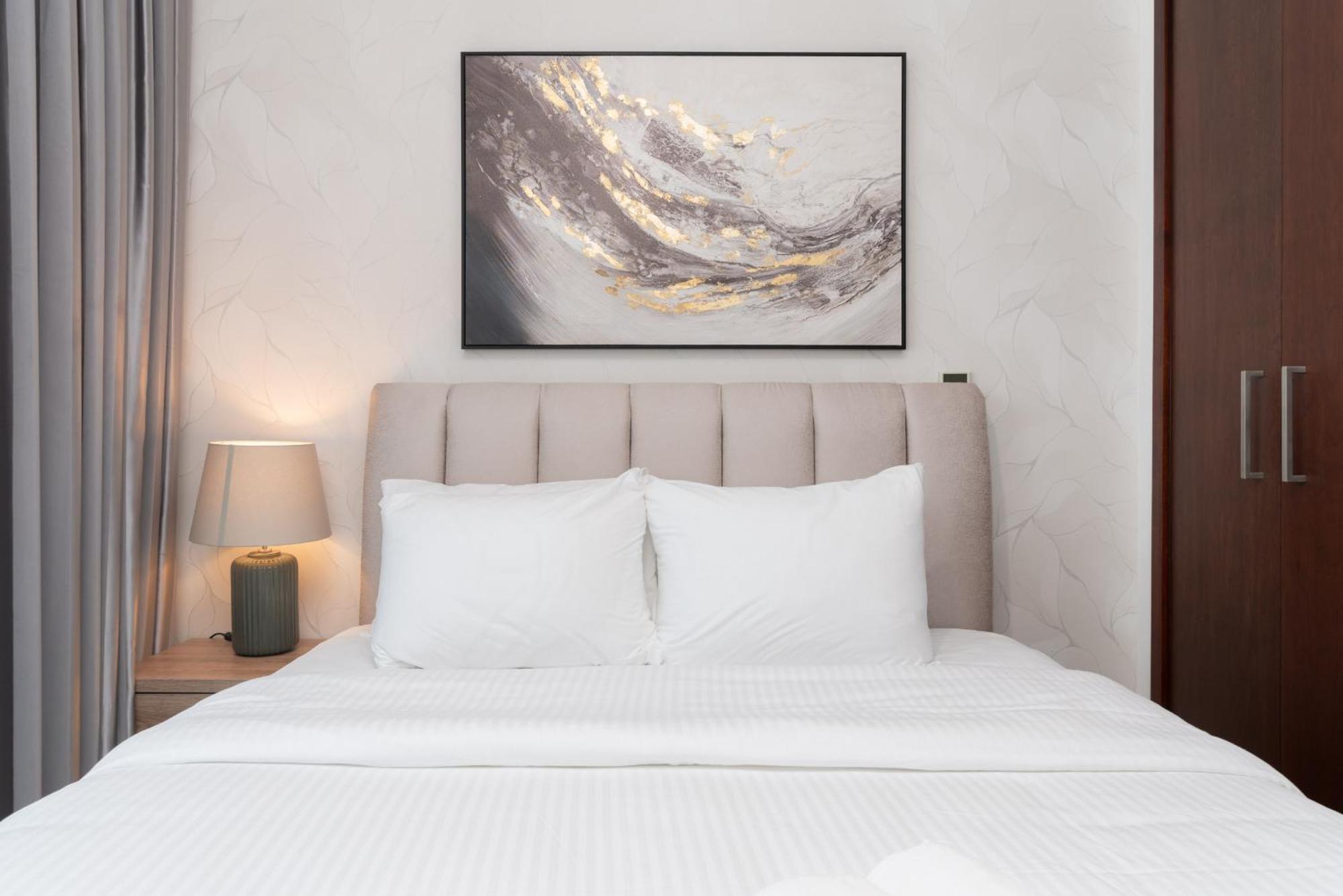 Luxury 2Br Downtown Apt With Burj Khalifa Views ดูไบ ภายนอก รูปภาพ