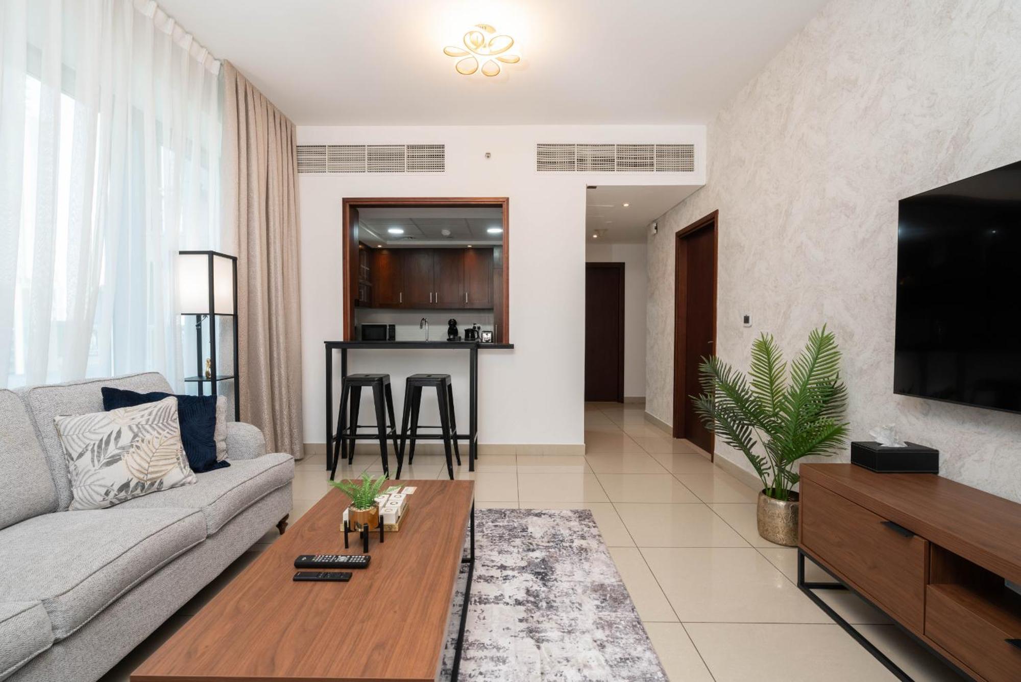 Luxury 2Br Downtown Apt With Burj Khalifa Views ดูไบ ภายนอก รูปภาพ